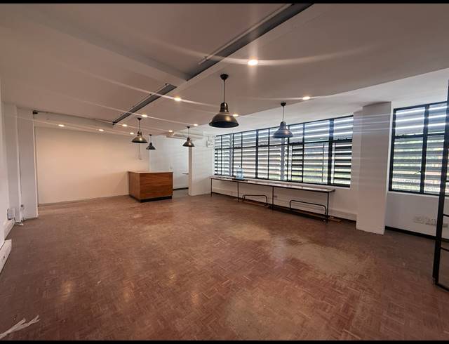 73M² OFFICE TO LET IN PARKTOWN NORTH